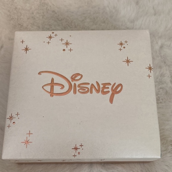 Disney Minnie Mouse Necklace - Picture 7 of 9